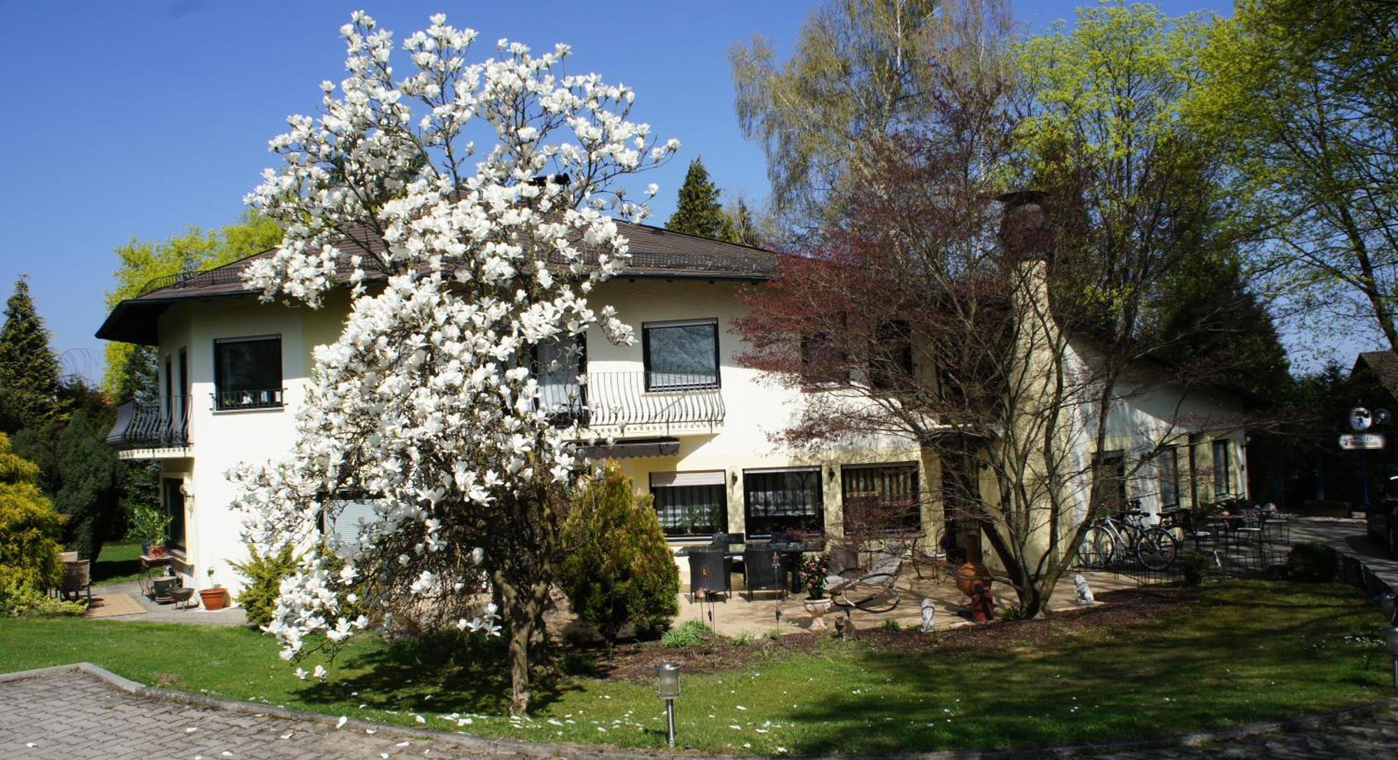 Park Ambiente Friedberg Hotell Friedberg  Eksteriør bilde